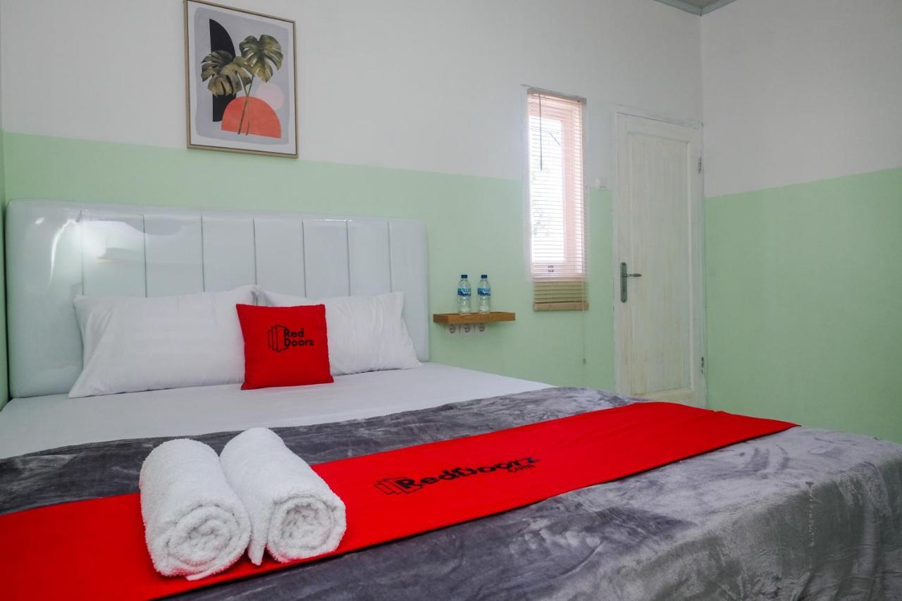 Reddoorz Near Tugu Kartasura Hotel Sukoharjo Exterior foto