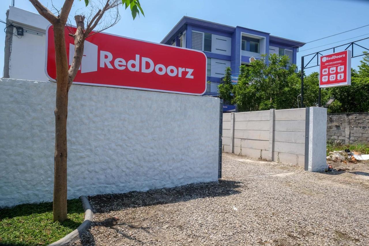Reddoorz Near Tugu Kartasura Hotel Sukoharjo Exterior foto